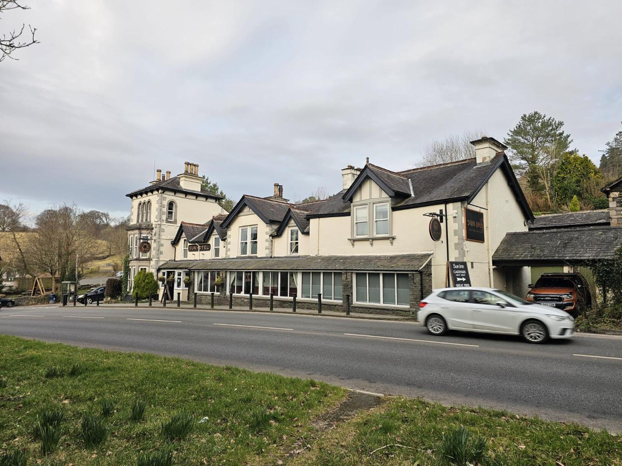 The Sun Inn Troutbeck Bridge Exterior foto
